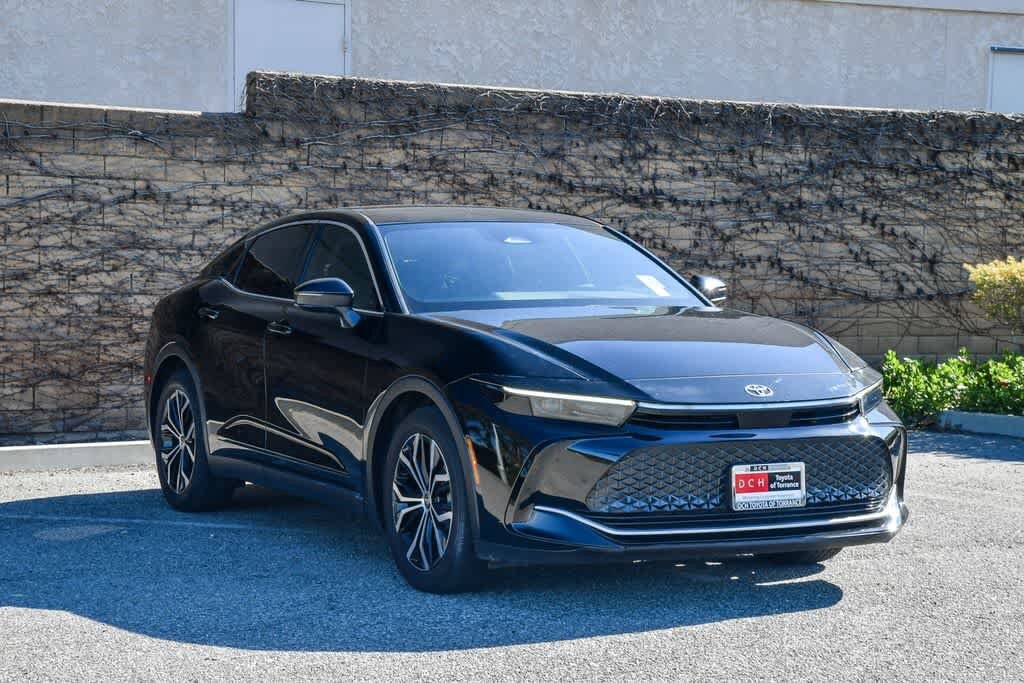 Thumbnail: 2023 Toyota Crown - 3