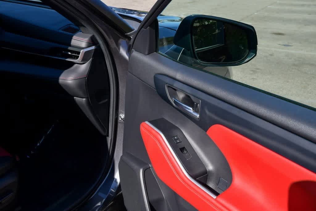 Thumbnail: 2022 Toyota Highlander - 17