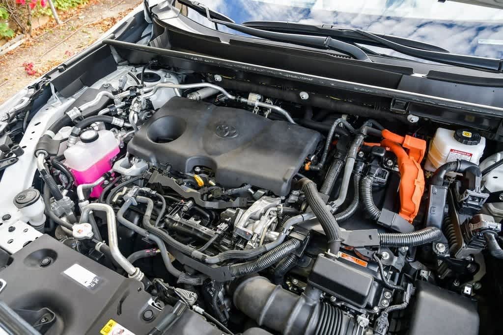 Thumbnail: 2021 Toyota RAV4 - 32