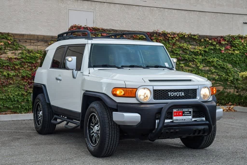 Thumbnail: 2012 Toyota FJ Cruiser - 3