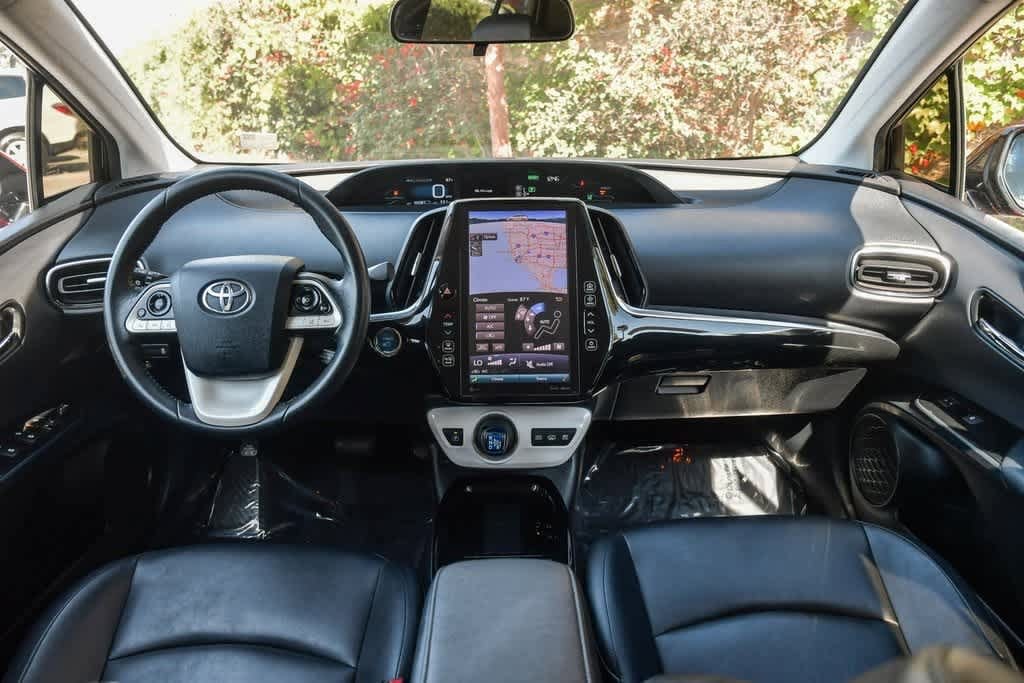 Thumbnail: 2017 Toyota Prius Prime - 15
