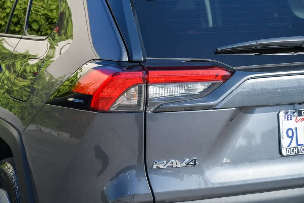 2024 Toyota RAV4 LE 9