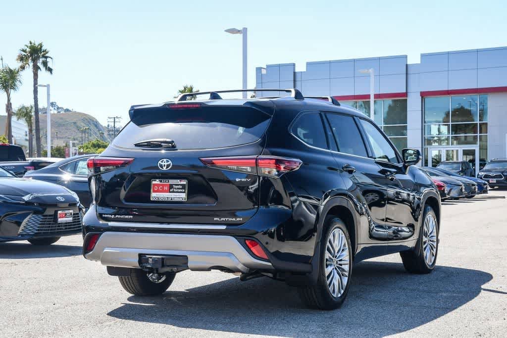 Thumbnail: 2026 Toyota Highlander - 7