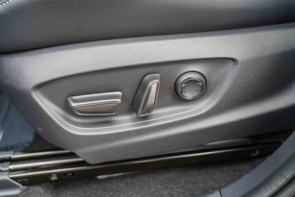 Thumbnail: 2026 Toyota Crown - 22