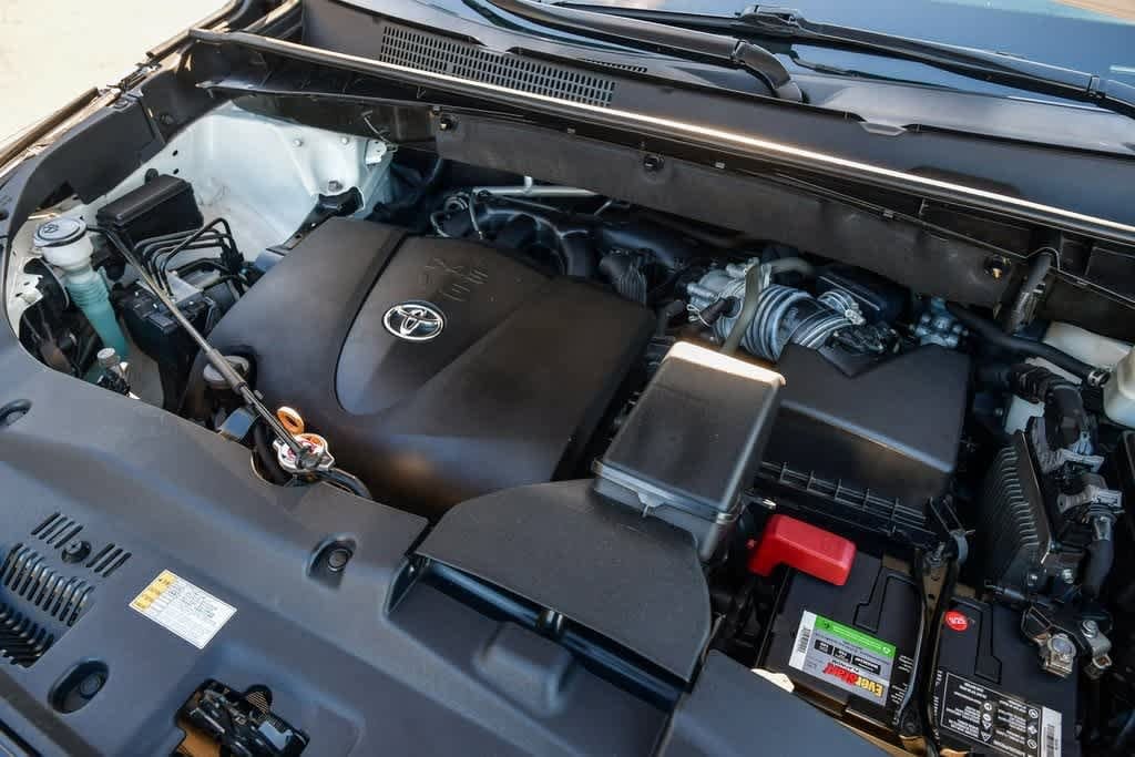 Thumbnail: 2019 Toyota Highlander - 28