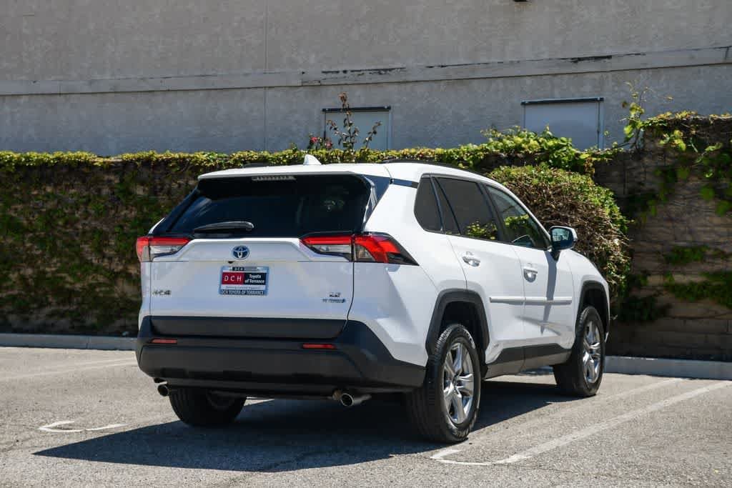 2023 Toyota RAV4 Hybrid LE photo 5