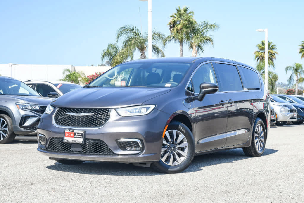 2023 Chrysler Pacifica Hybrid