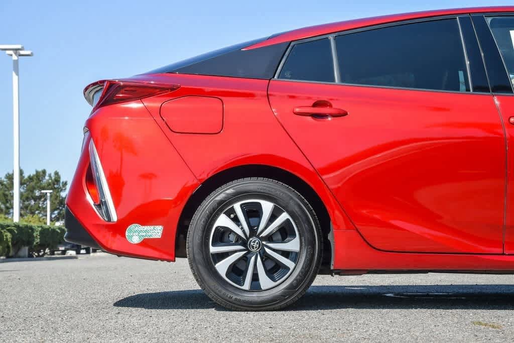 Thumbnail: 2017 Toyota Prius Prime - 10