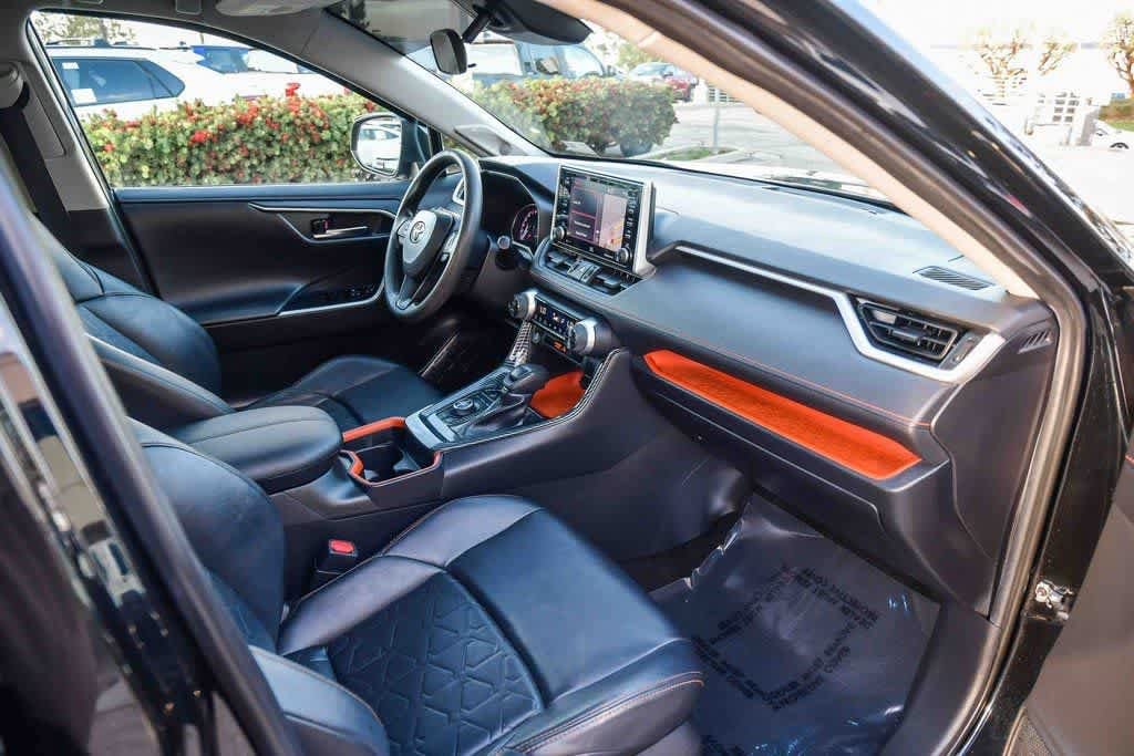 Thumbnail: 2019 Toyota RAV4 - 14