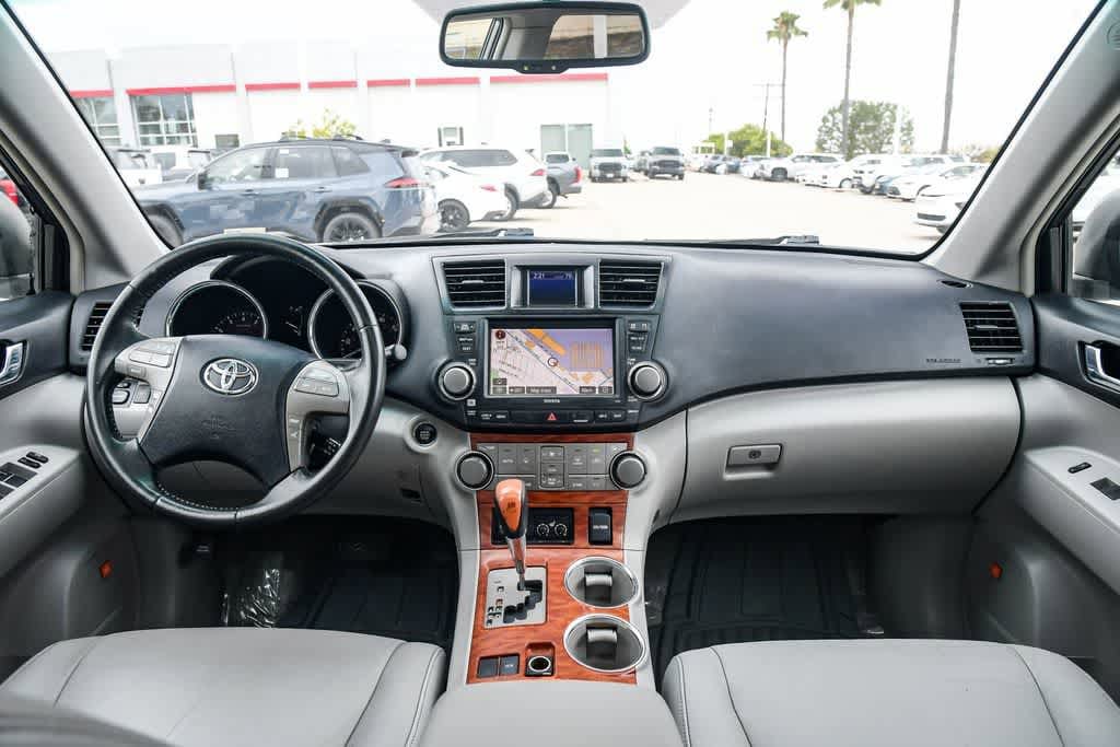 Thumbnail: 2010 Toyota Highlander - 14