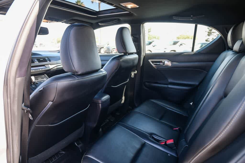 Thumbnail: 2014 Lexus CT - 19