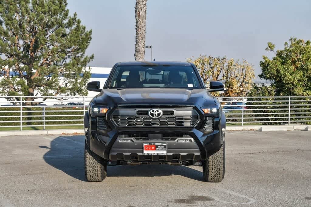 2025 Toyota Tacoma TRD Double Cab photo 2