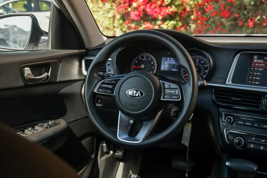 Thumbnail: 2020 Kia Optima - 10