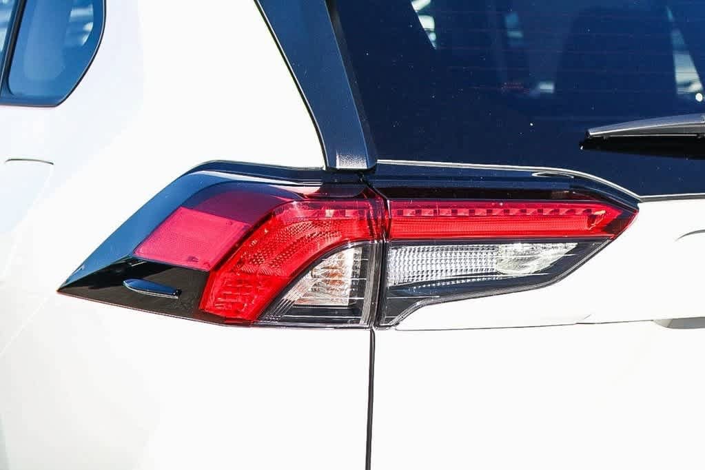 Thumbnail: 2025 Toyota RAV4 - 9