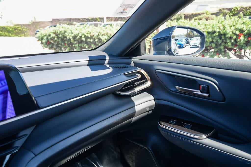 Thumbnail: 2025 Toyota Crown - 21