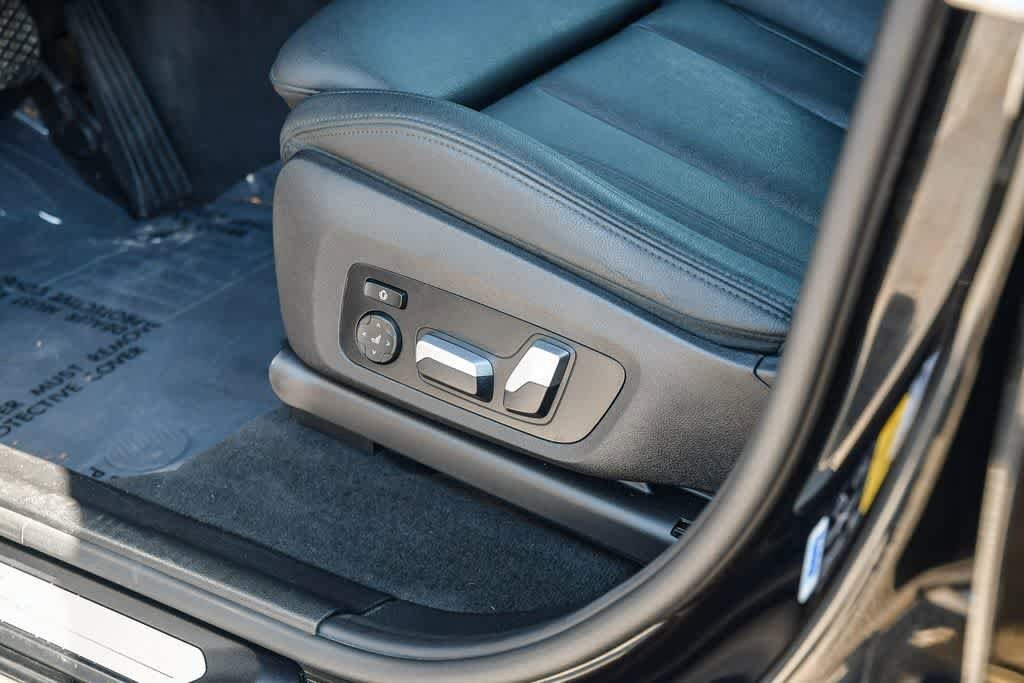 Thumbnail: 2021 BMW X4 - 25