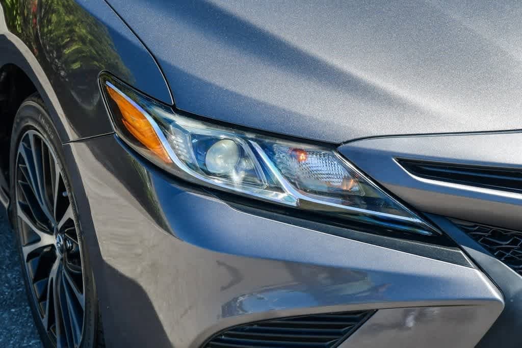 Thumbnail: 2018 Toyota Camry - 4