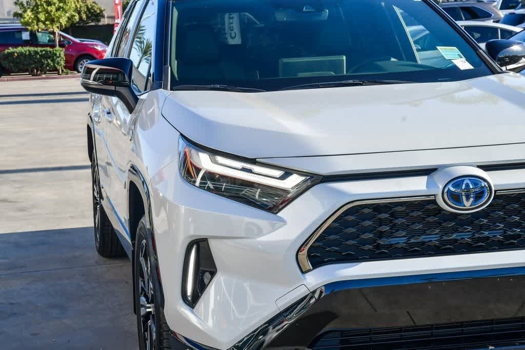 2024 Toyota RAV4 Prime XSE photo 2