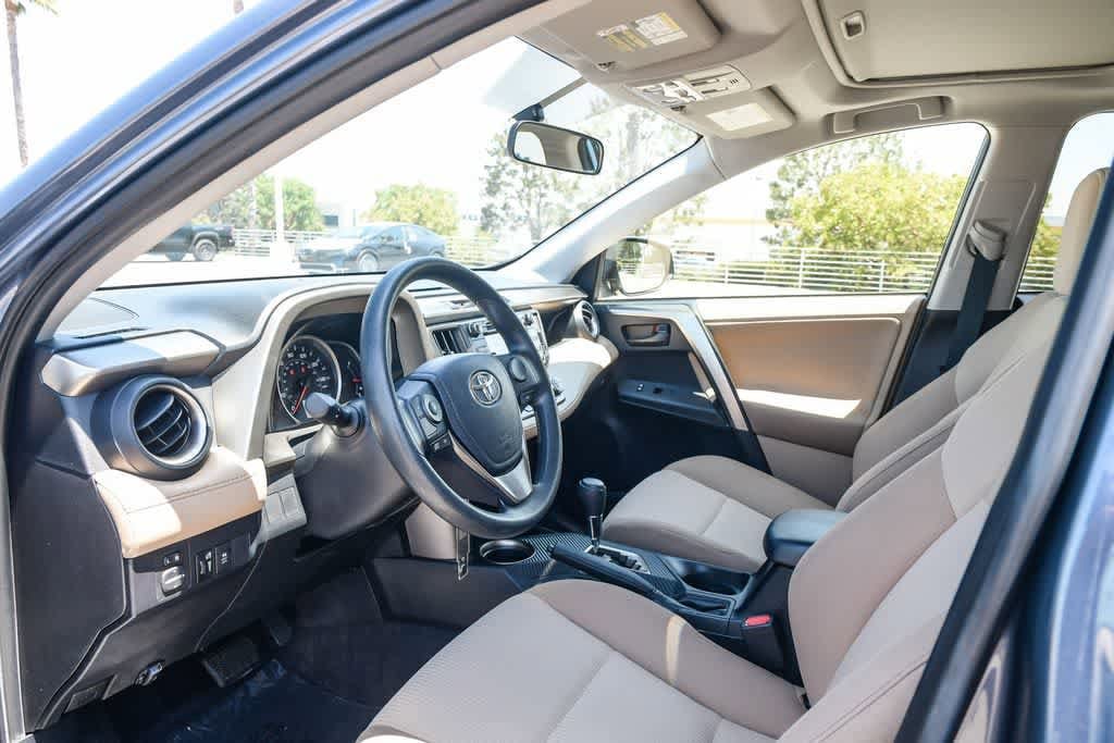 Thumbnail: 2013 Toyota RAV4 - 16