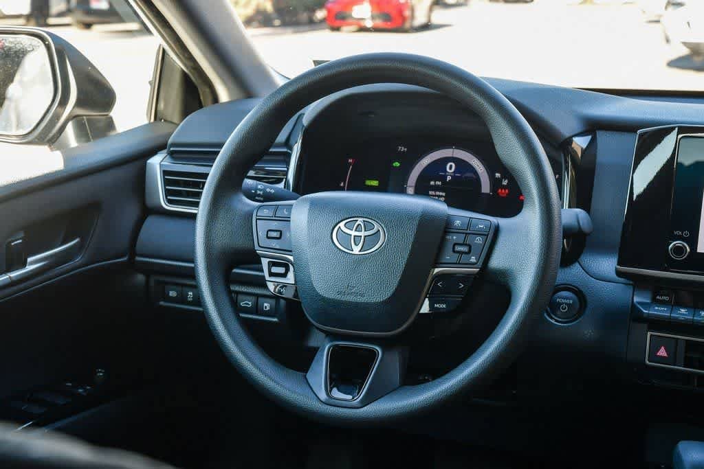 Thumbnail: 2025 Toyota Camry - 12