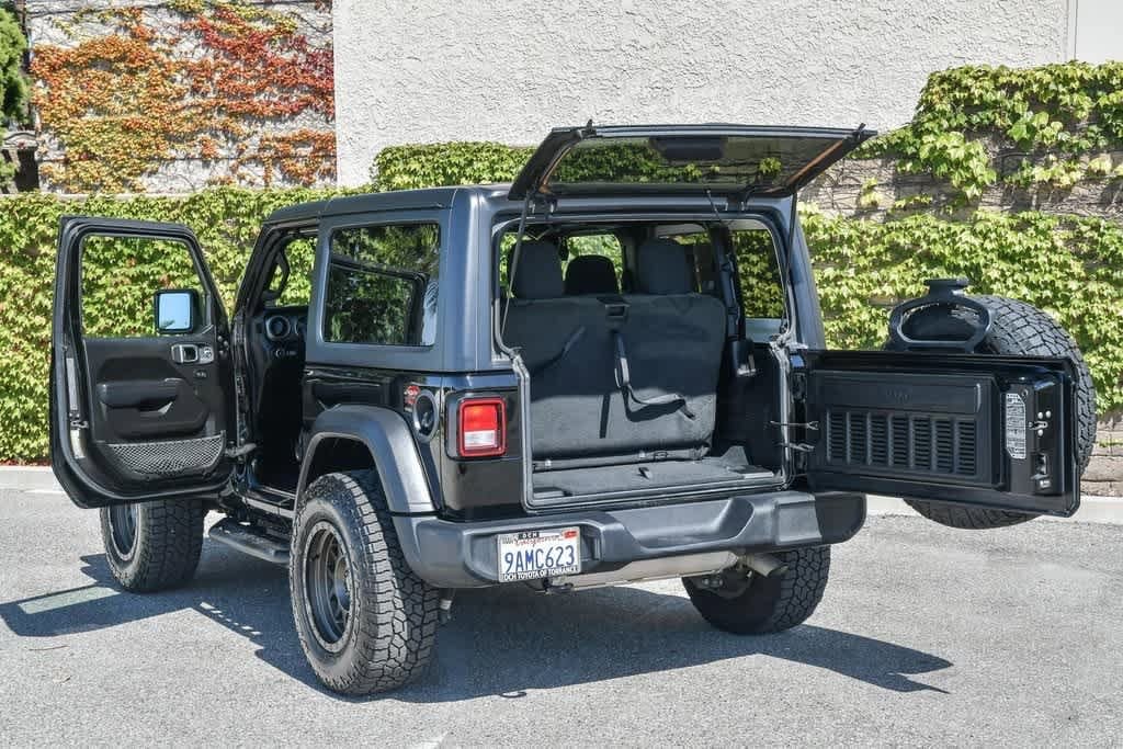 Thumbnail: 2022 Jeep Wrangler - 31