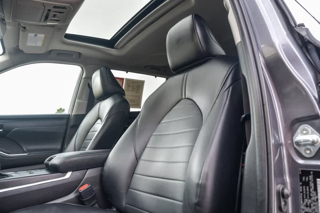 2024 Toyota Highlander XLE 18