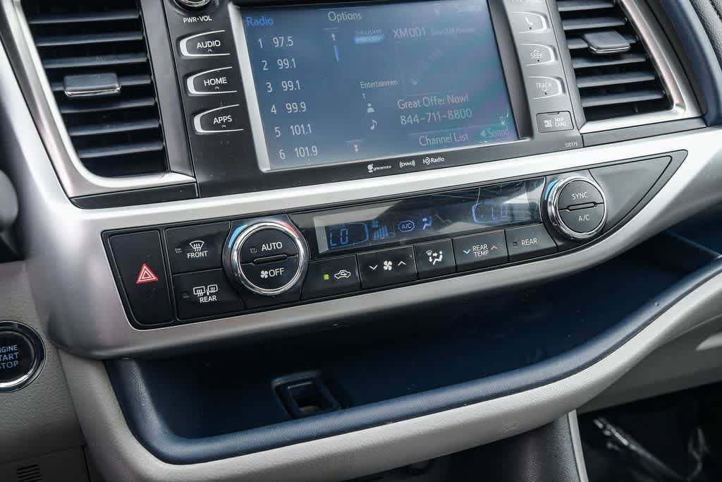 Thumbnail: 2017 Toyota Highlander - 20