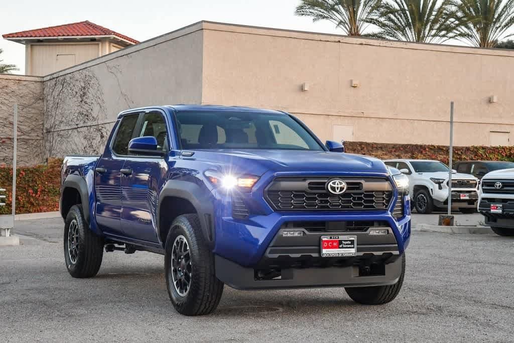 Thumbnail: 2025 Toyota Tacoma - 3