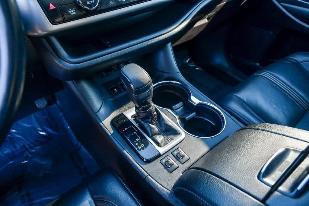 Thumbnail: 2019 Toyota Highlander - 22