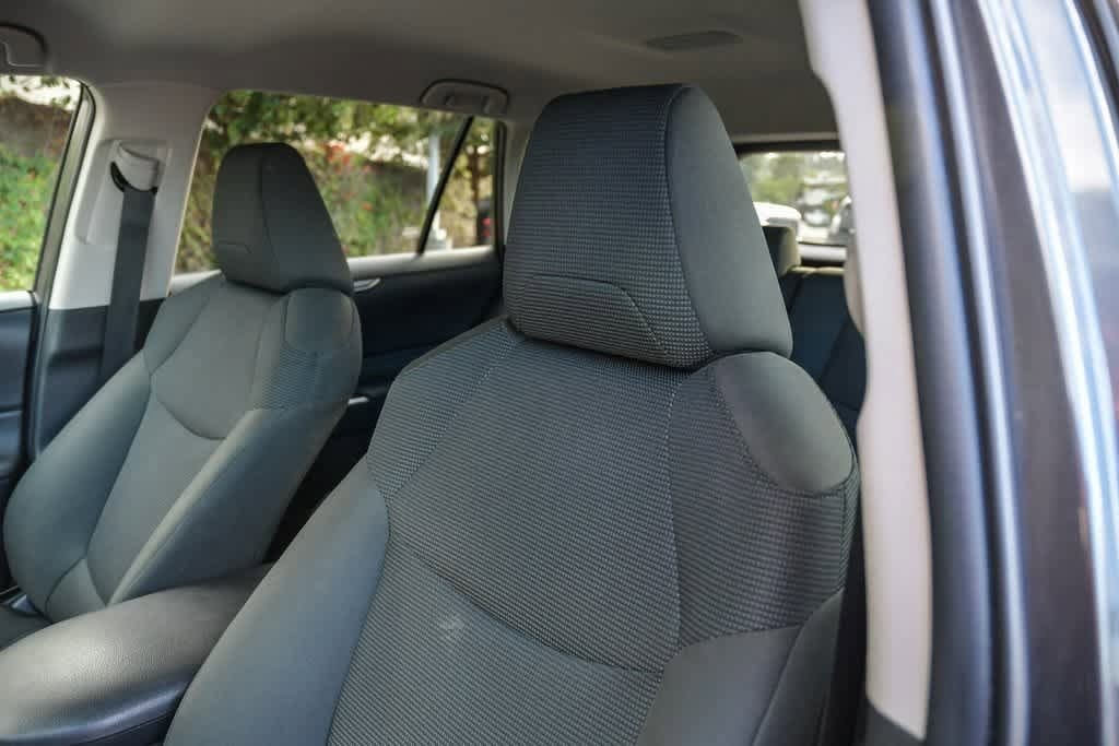 Thumbnail: 2025 Toyota RAV4 - 18