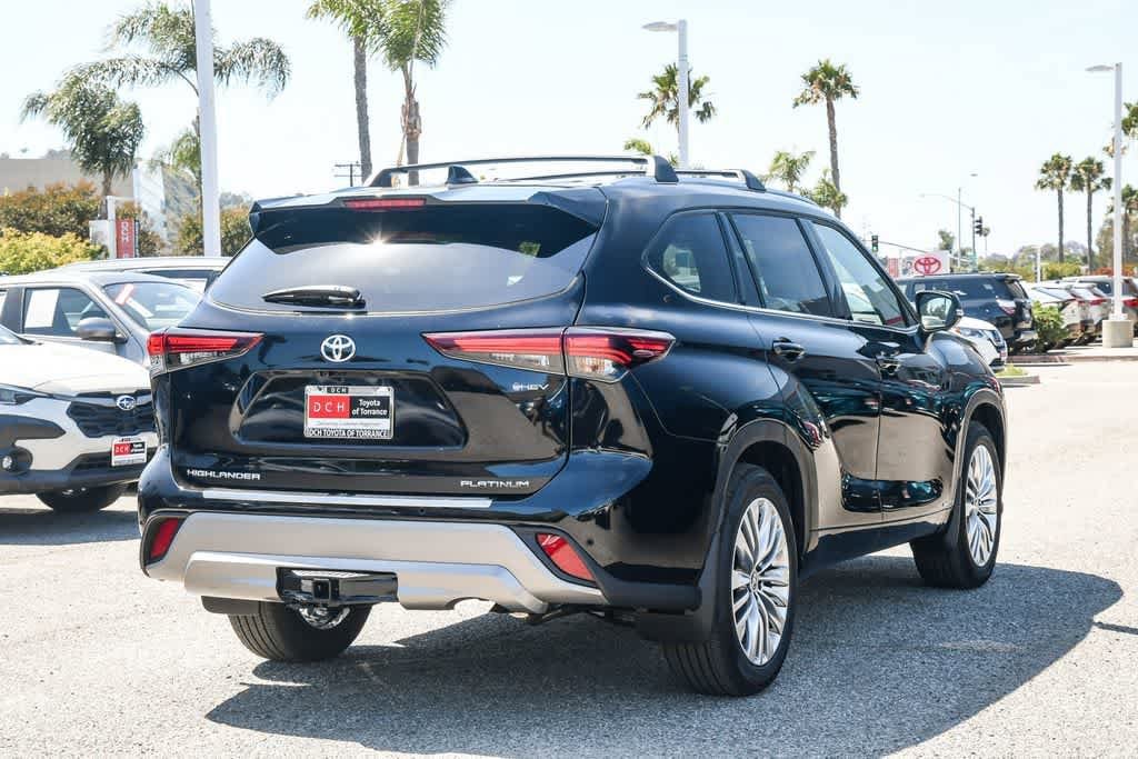 Thumbnail: 2026 Toyota Highlander - 7
