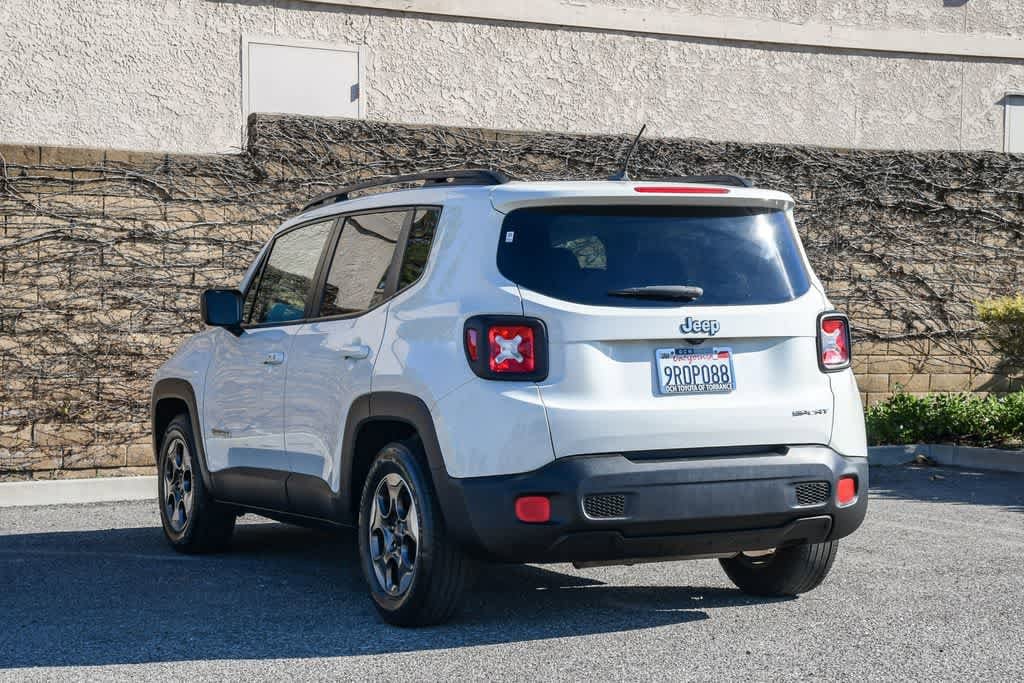 Thumbnail: 2016 Jeep Renegade - 9
