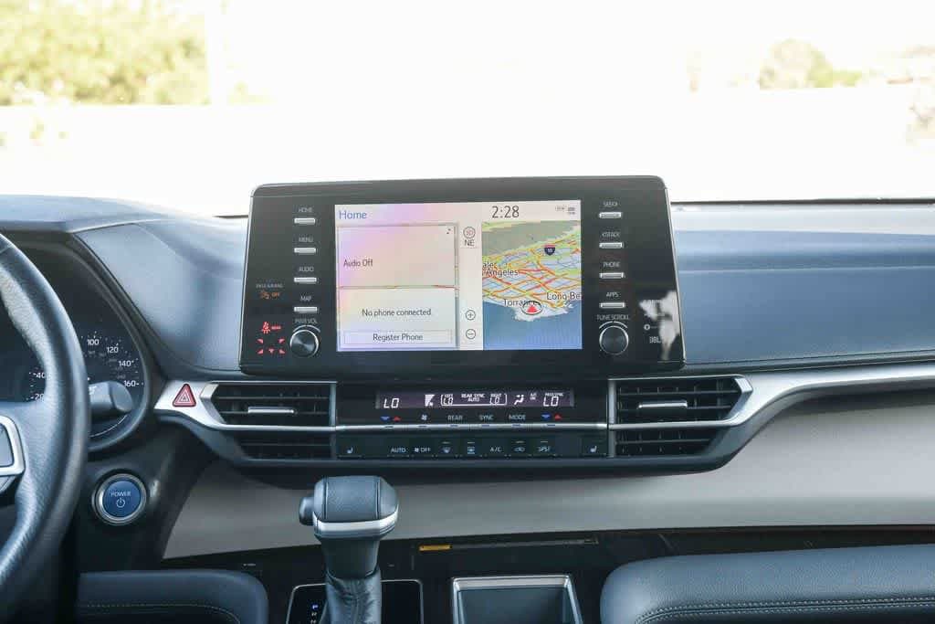 Thumbnail: 2022 Toyota Sienna - 13