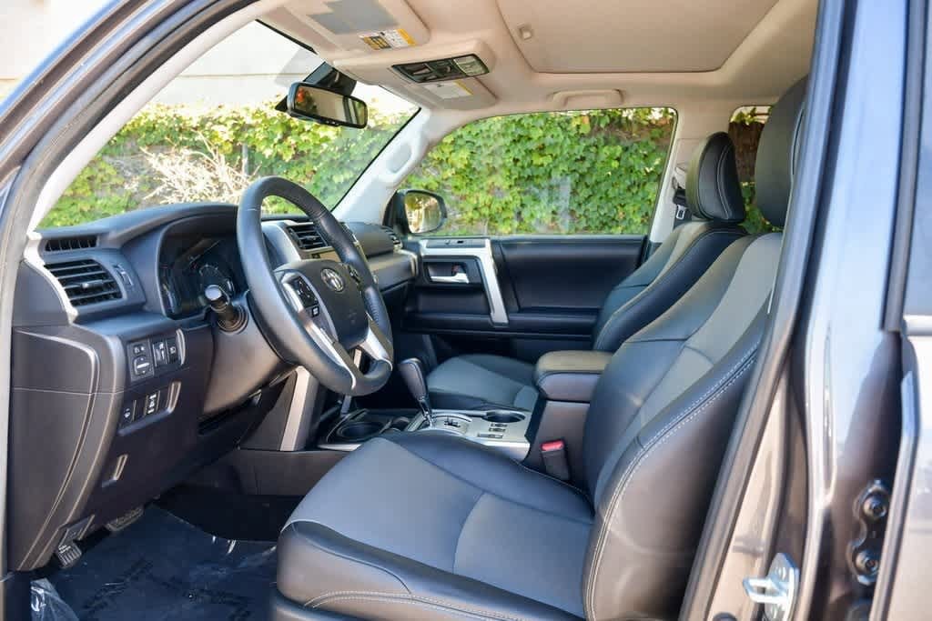 Thumbnail: 2021 Toyota 4Runner - 18