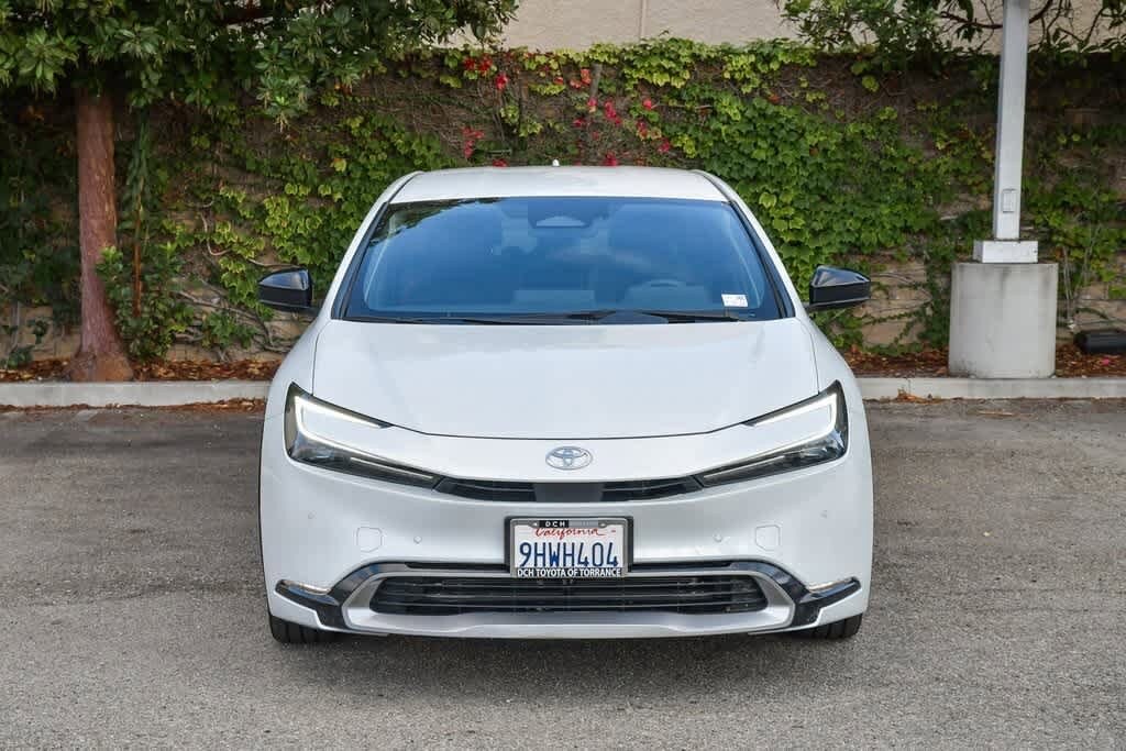 2023 Toyota Prius Prime XSE photo 2