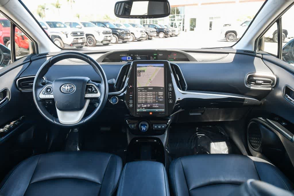 Thumbnail: 2017 Toyota Prius Prime - 14