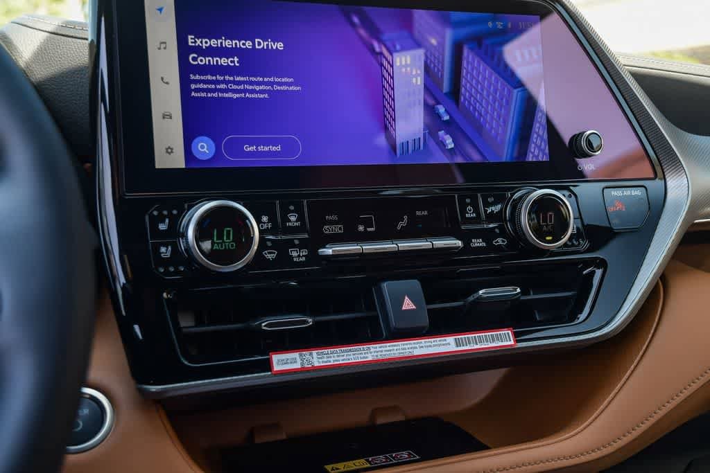 Thumbnail: 2026 Toyota Highlander - 22