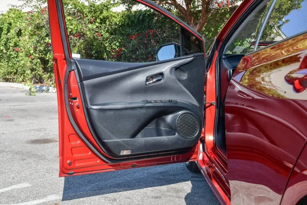 Thumbnail: 2017 Toyota Prius Prime - 20