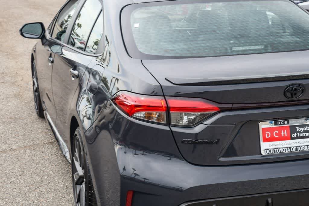 2025 Toyota Corolla XSE photo 5