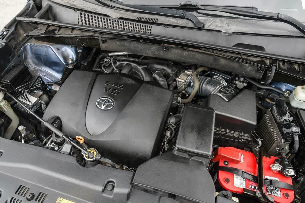 Thumbnail: 2017 Toyota Highlander - 28