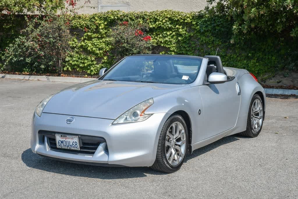 Thumbnail: 2010 Nissan Z - 31