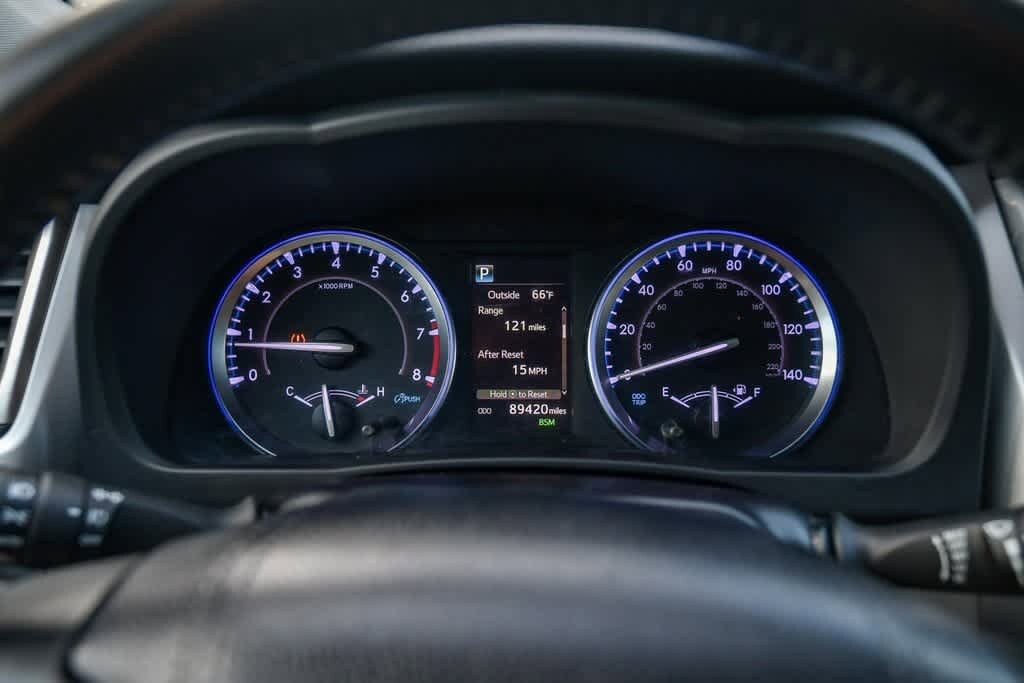 Thumbnail: 2019 Toyota Highlander - 27