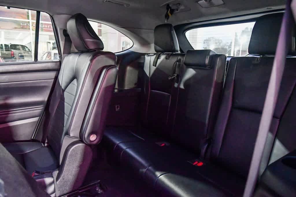 Thumbnail: 2022 Toyota Highlander - 20