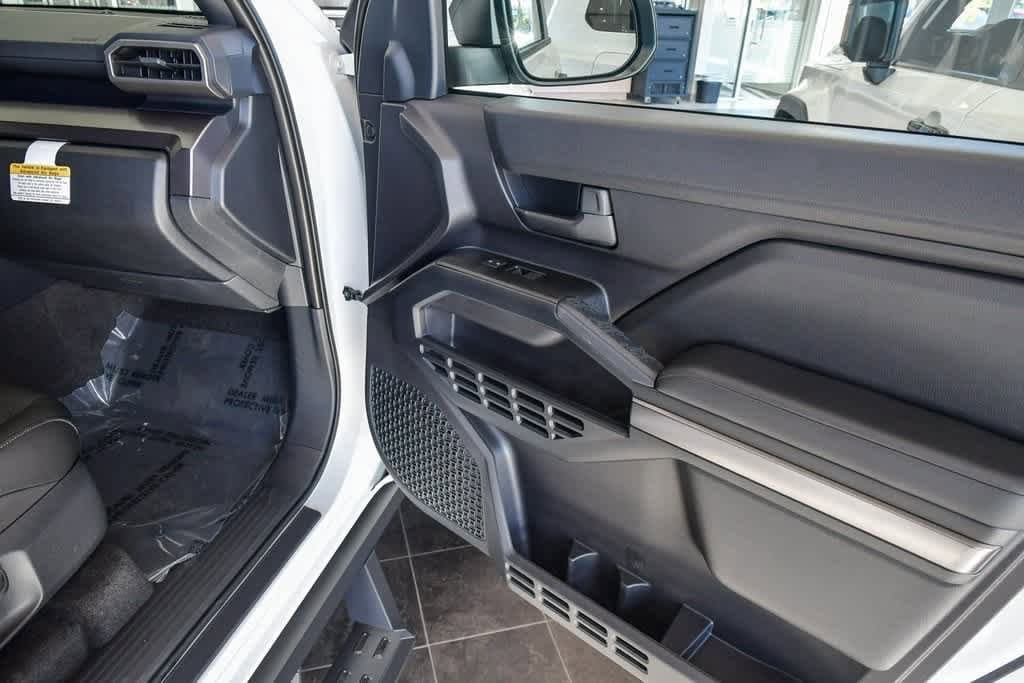 Thumbnail: 2025 Toyota 4Runner - 17