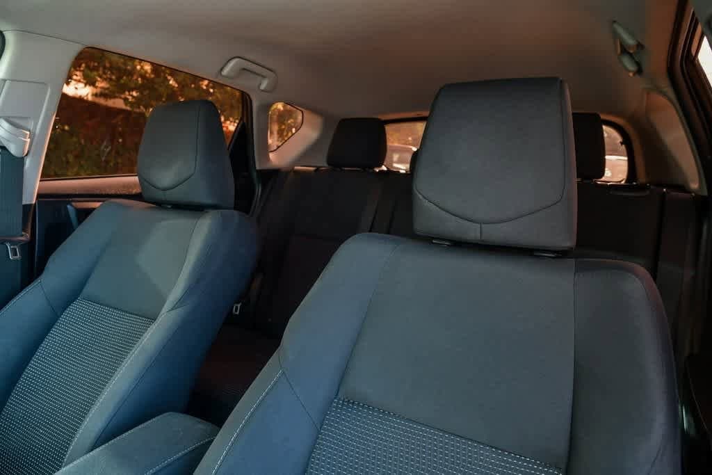 Thumbnail: 2018 Toyota Corolla iM - 16