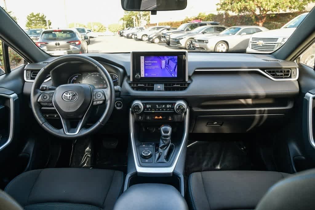 Thumbnail: 2024 Toyota RAV4 - 14