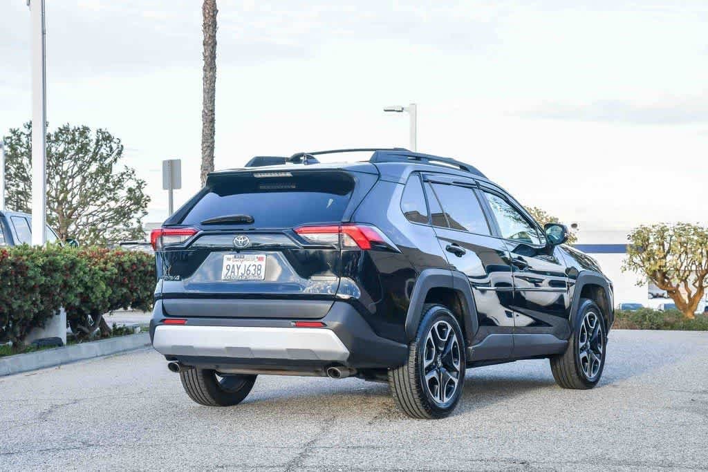 Thumbnail: 2019 Toyota RAV4 - 6