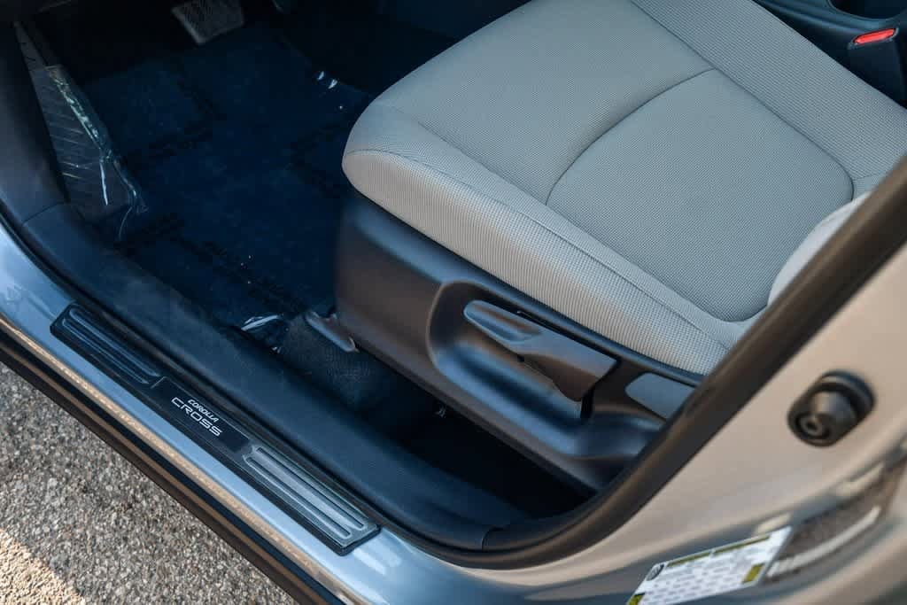 Thumbnail: 2026 Toyota Corolla Cross - 22