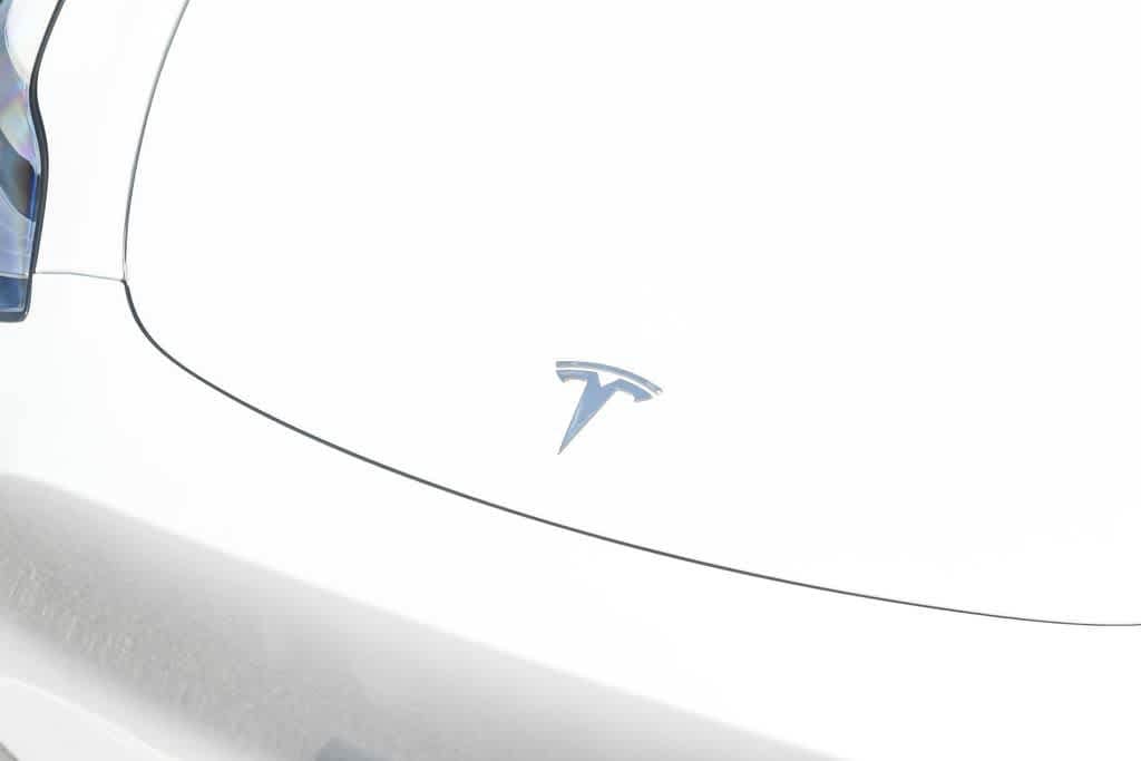 2022 Tesla Model Y Long Range photo 5