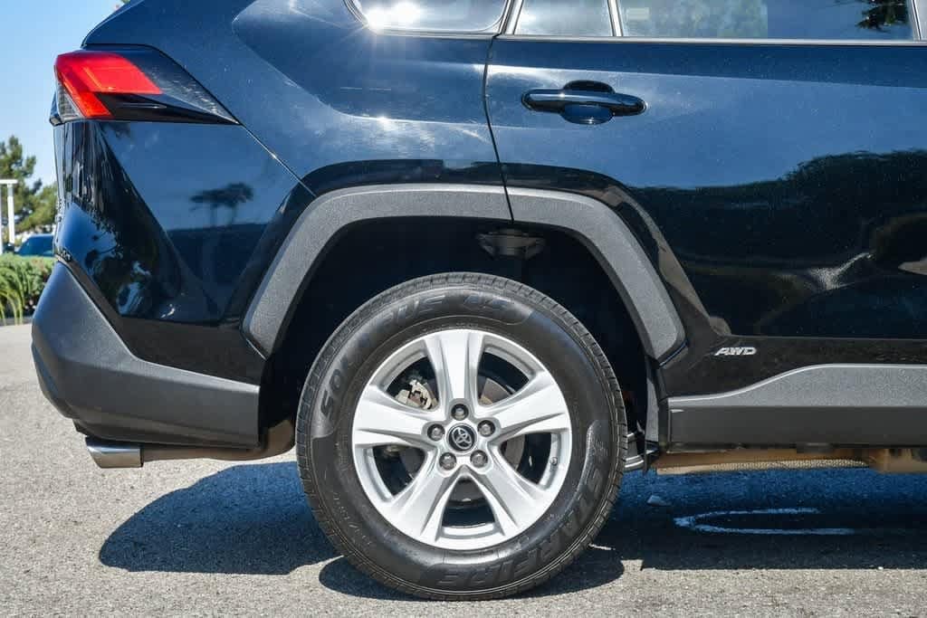 Thumbnail: 2021 Toyota RAV4 - 10